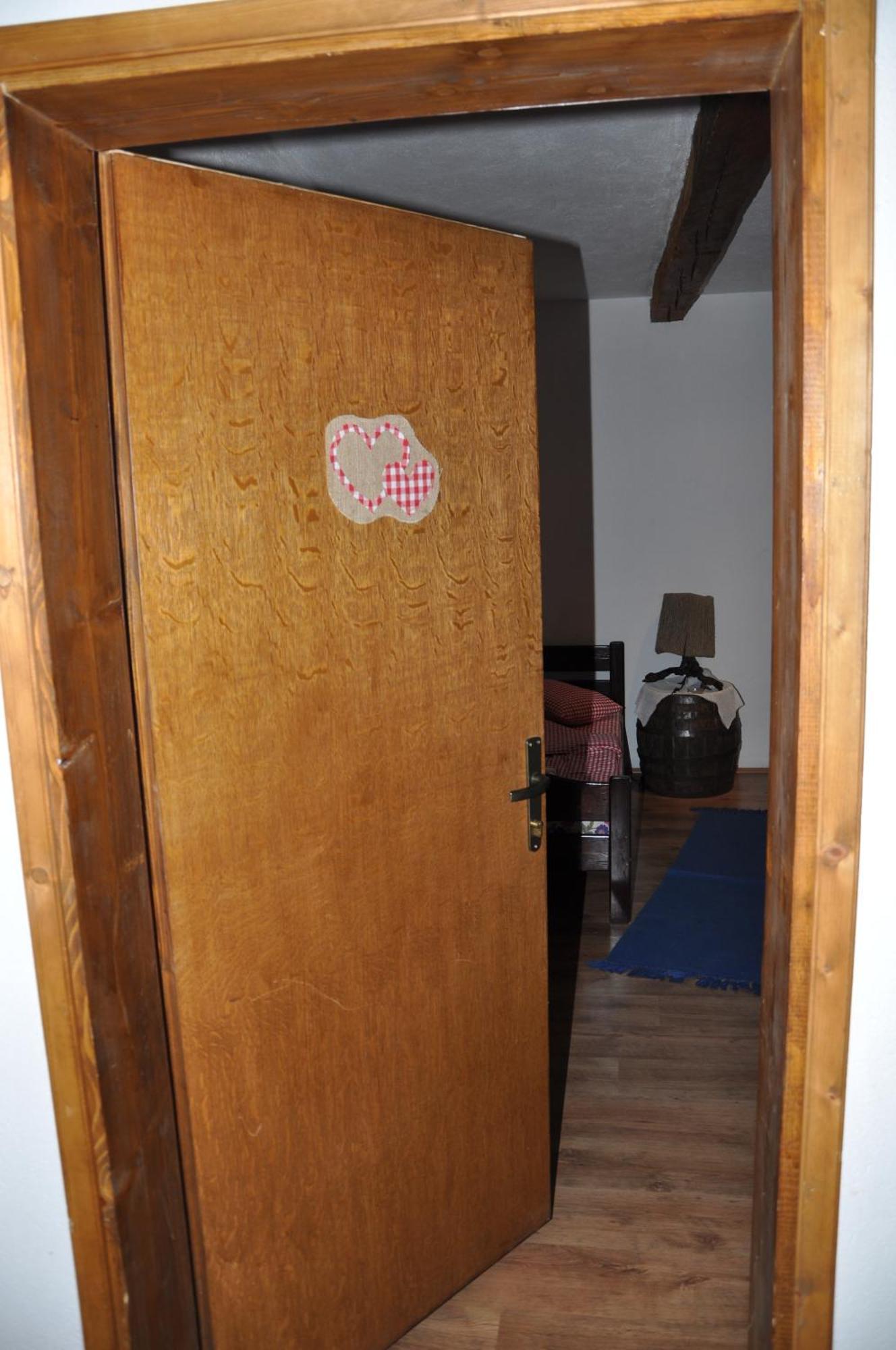 Inn Cakmara Raška 部屋 写真